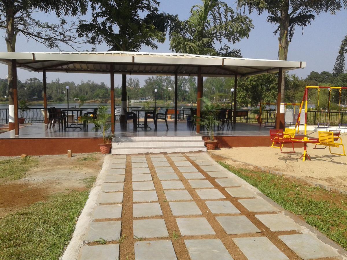 Savshanti Lake Resort Saputara Ngoại thất bức ảnh