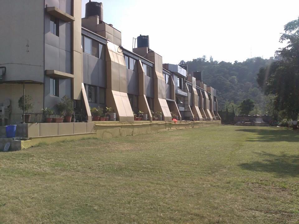 Savshanti Lake Resort Saputara Ngoại thất bức ảnh