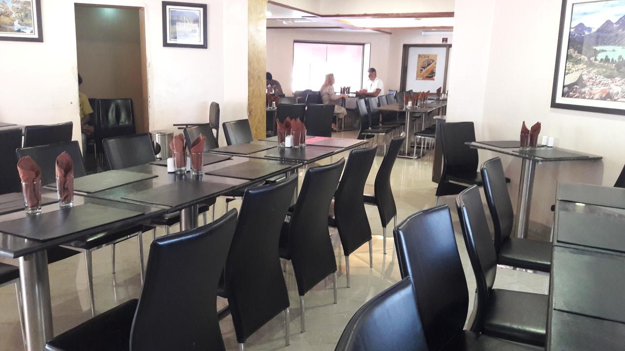 Savshanti Lake Resort Saputara Ngoại thất bức ảnh